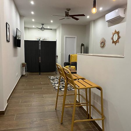 Acogedor Apartamento En La Buhaira Seville Luaran gambar